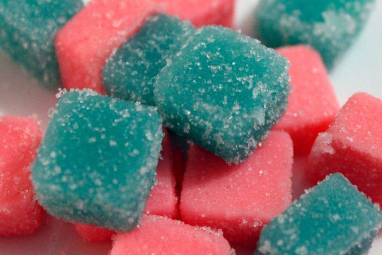 Discover Therapeutic Benefits With CBD And THC Gummies
